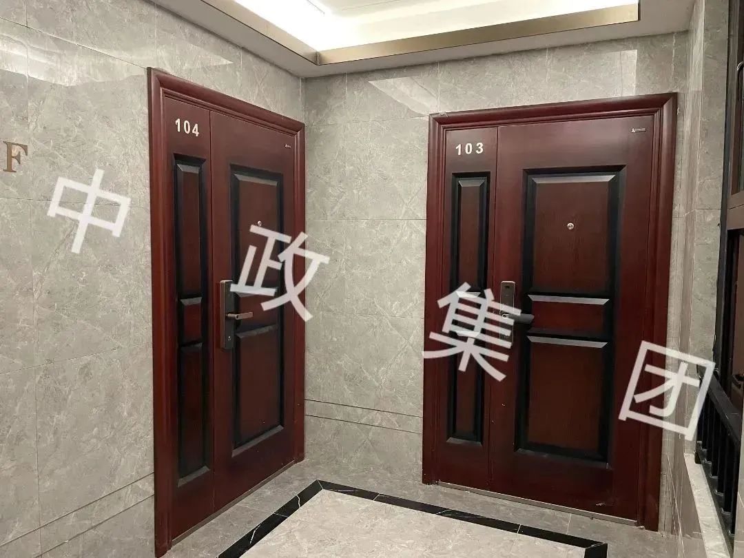 DƬ