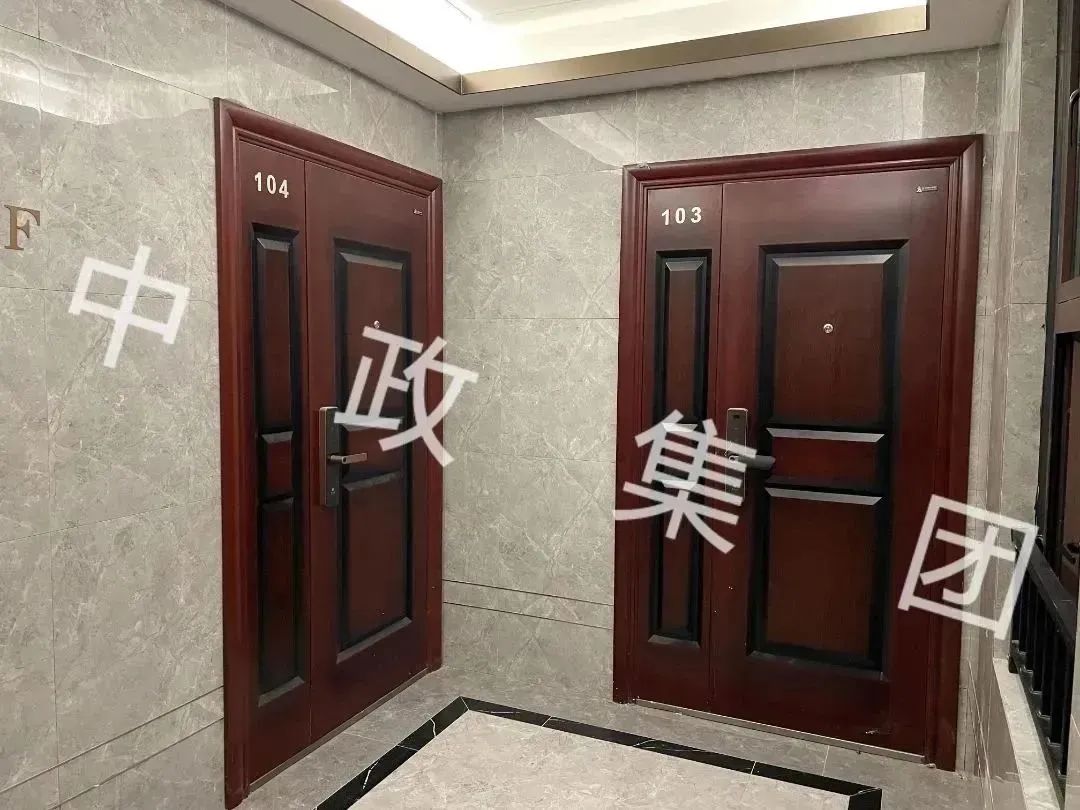 DƬ
